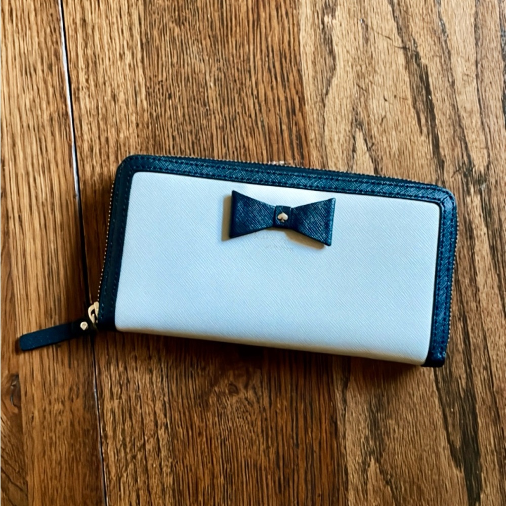 Kate Spade | Black & Cream Saffiano Leather Cedar Street Bow Zip Around Wallet